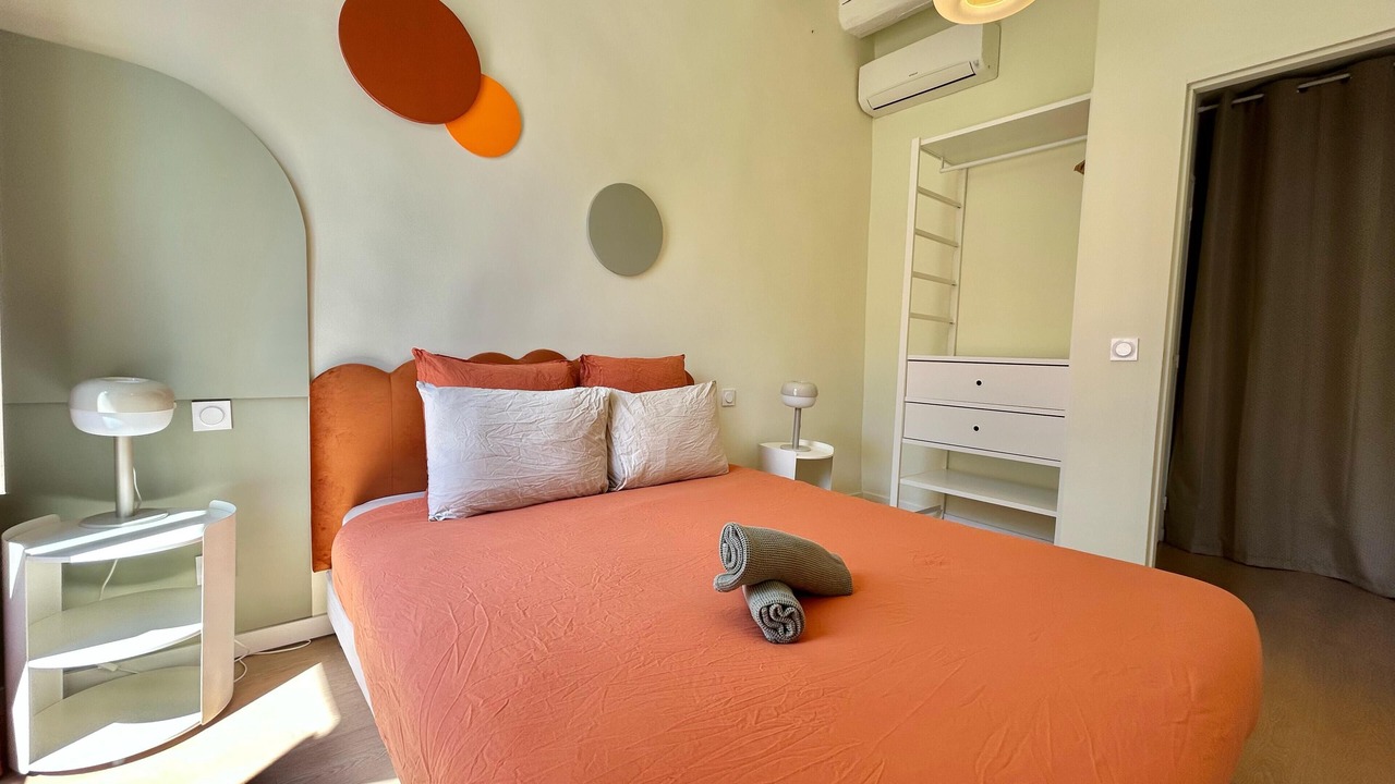 Photo of Bedroom in Opera