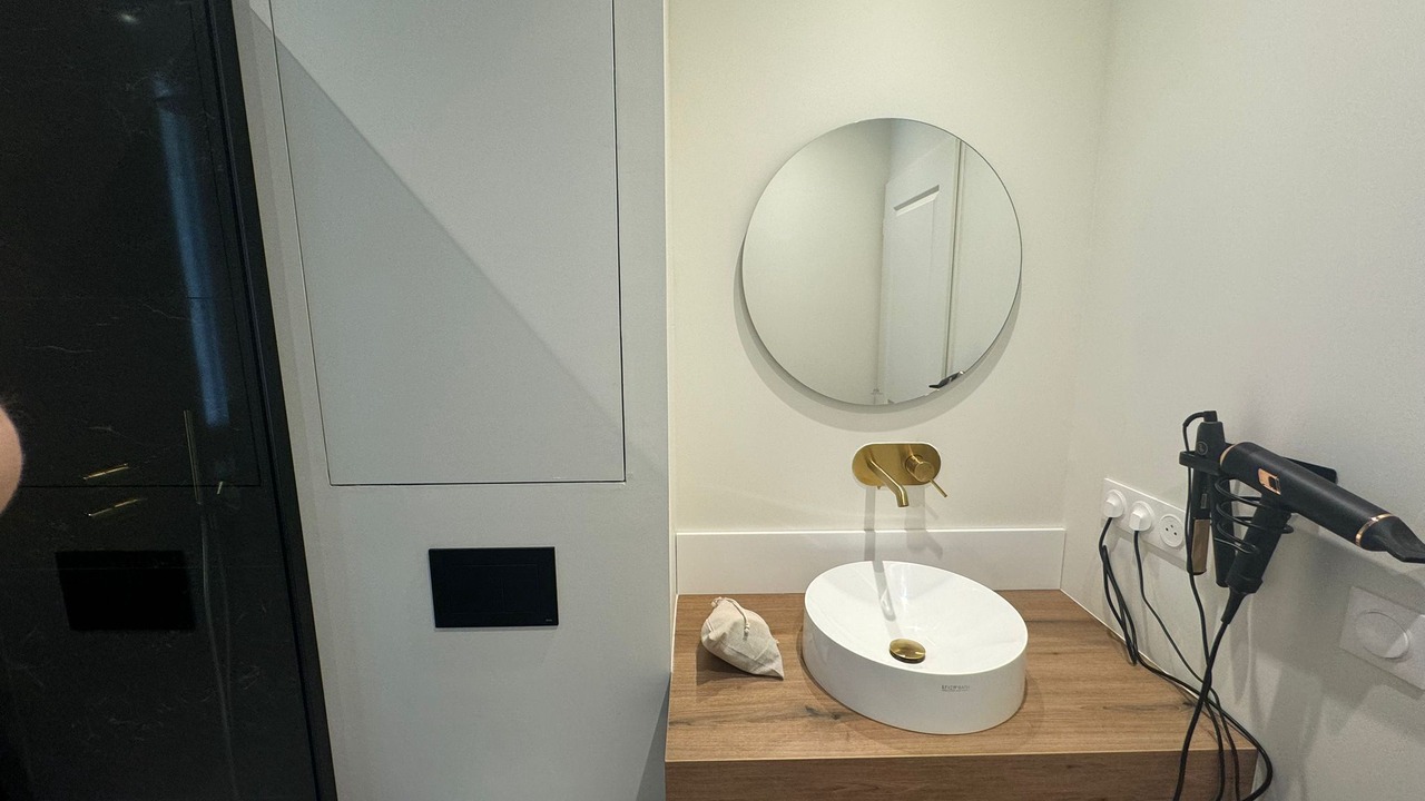 Photo of Bathroom in Chateau-Ville-Vieille