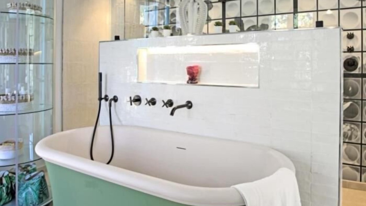Photo of Bathroom in Guerrevieille
