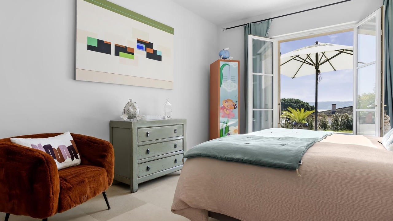 Photo of Bedroom in Guerrevieille