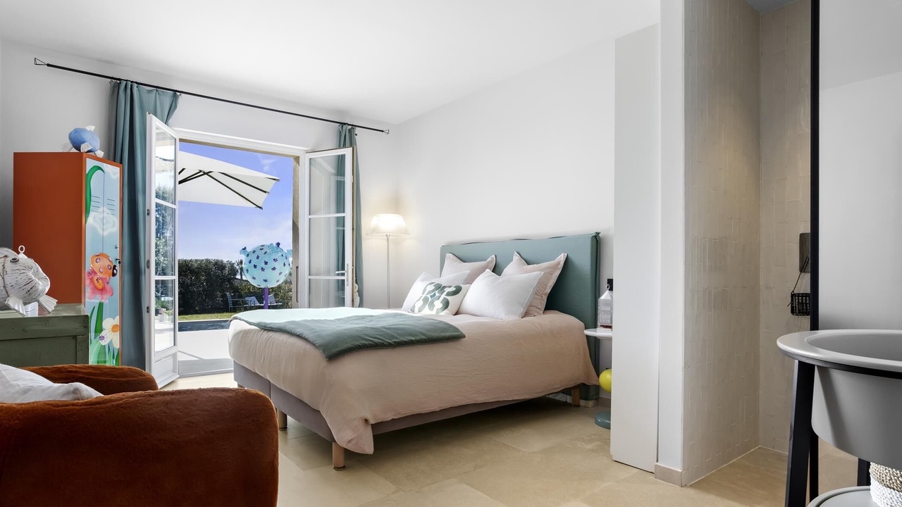 Photo of Bedroom in Guerrevieille