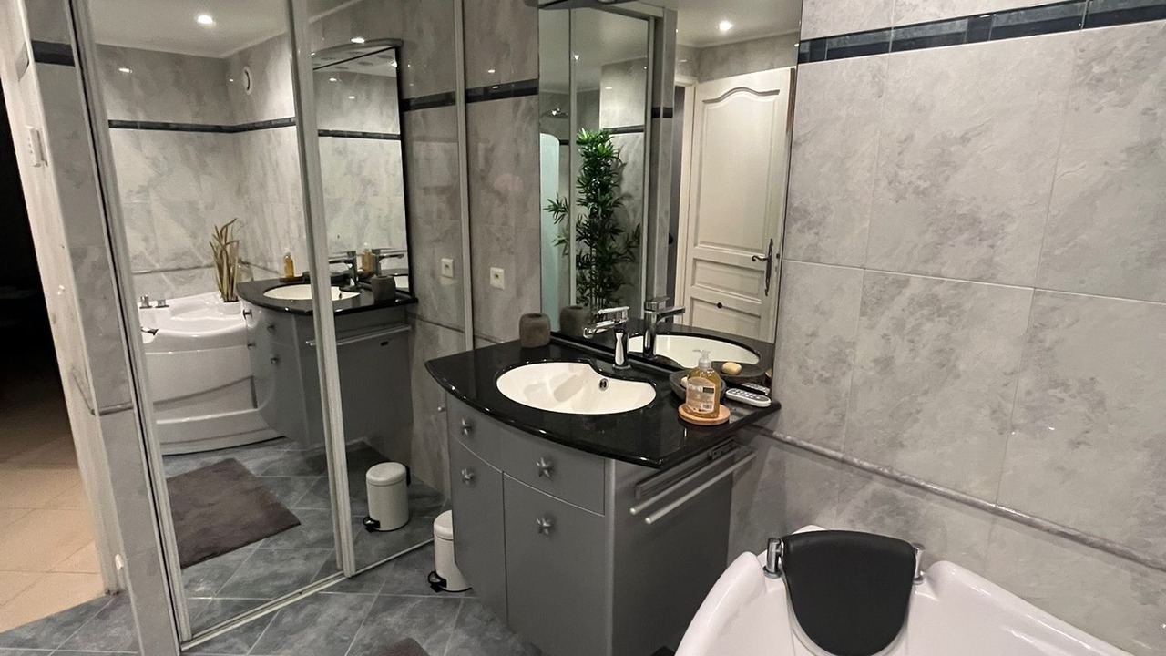 Photo of Bathroom in Lancon-Provence