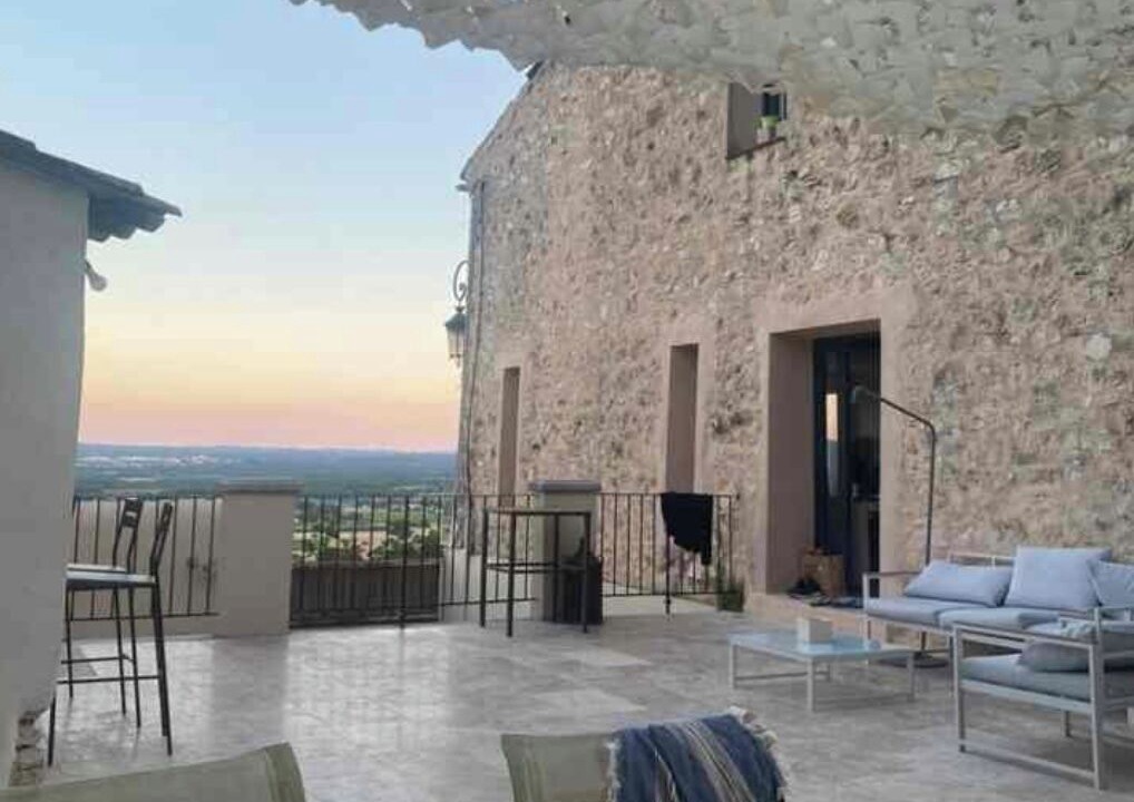 Photo of Patio Balcony in Eguilles
