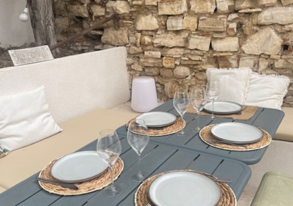 Photo of Outdoor in Eguilles