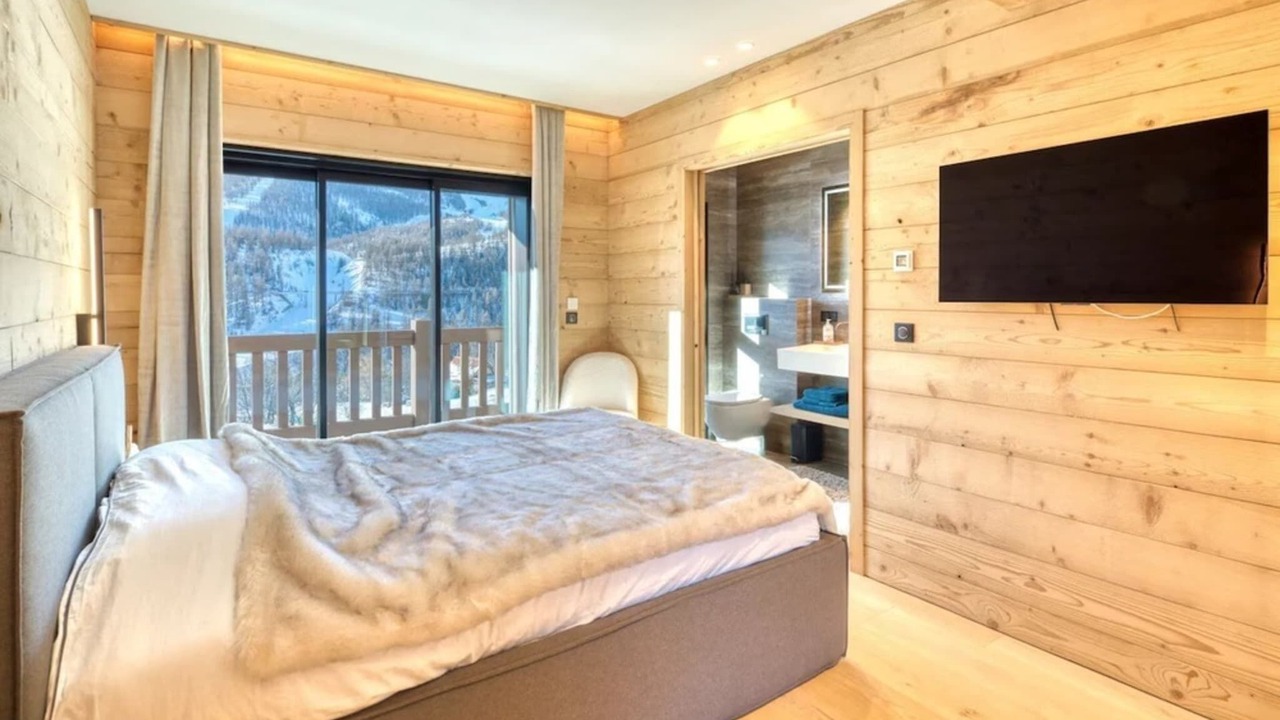 Photo of Bedroom in Saint-Etienne-de-Tinee