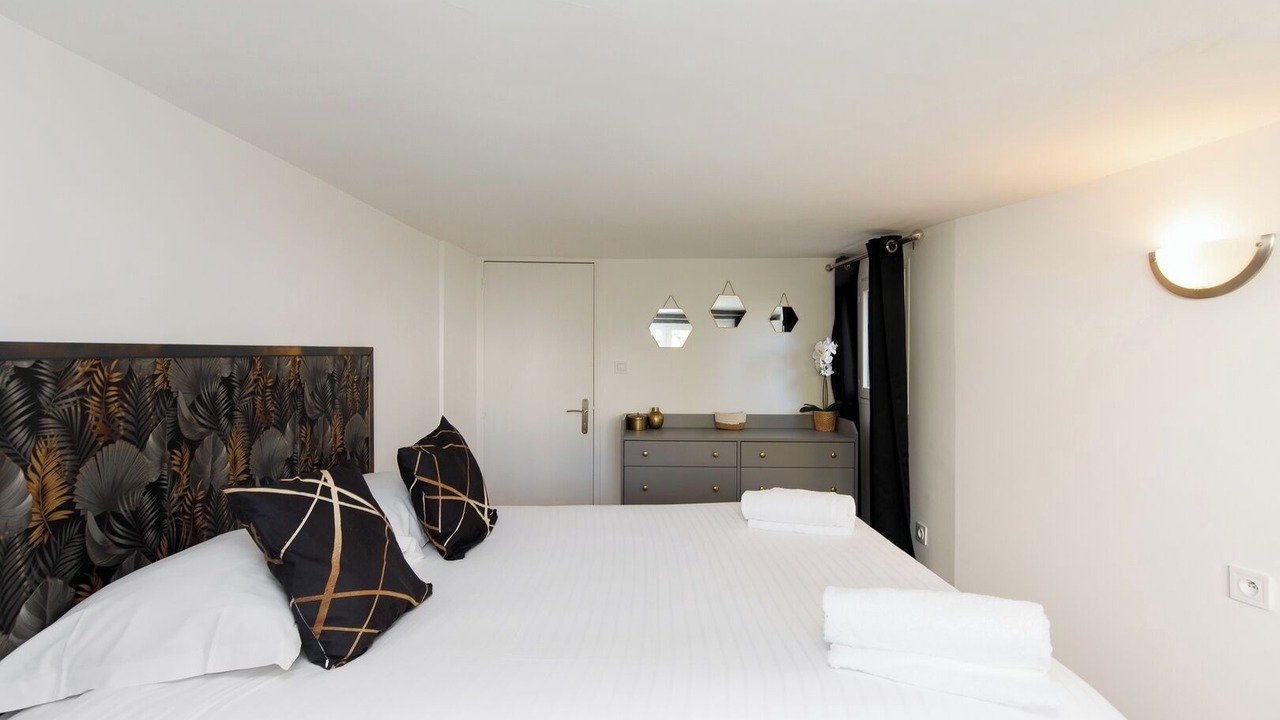 Photo of Bedroom in California - Pezou