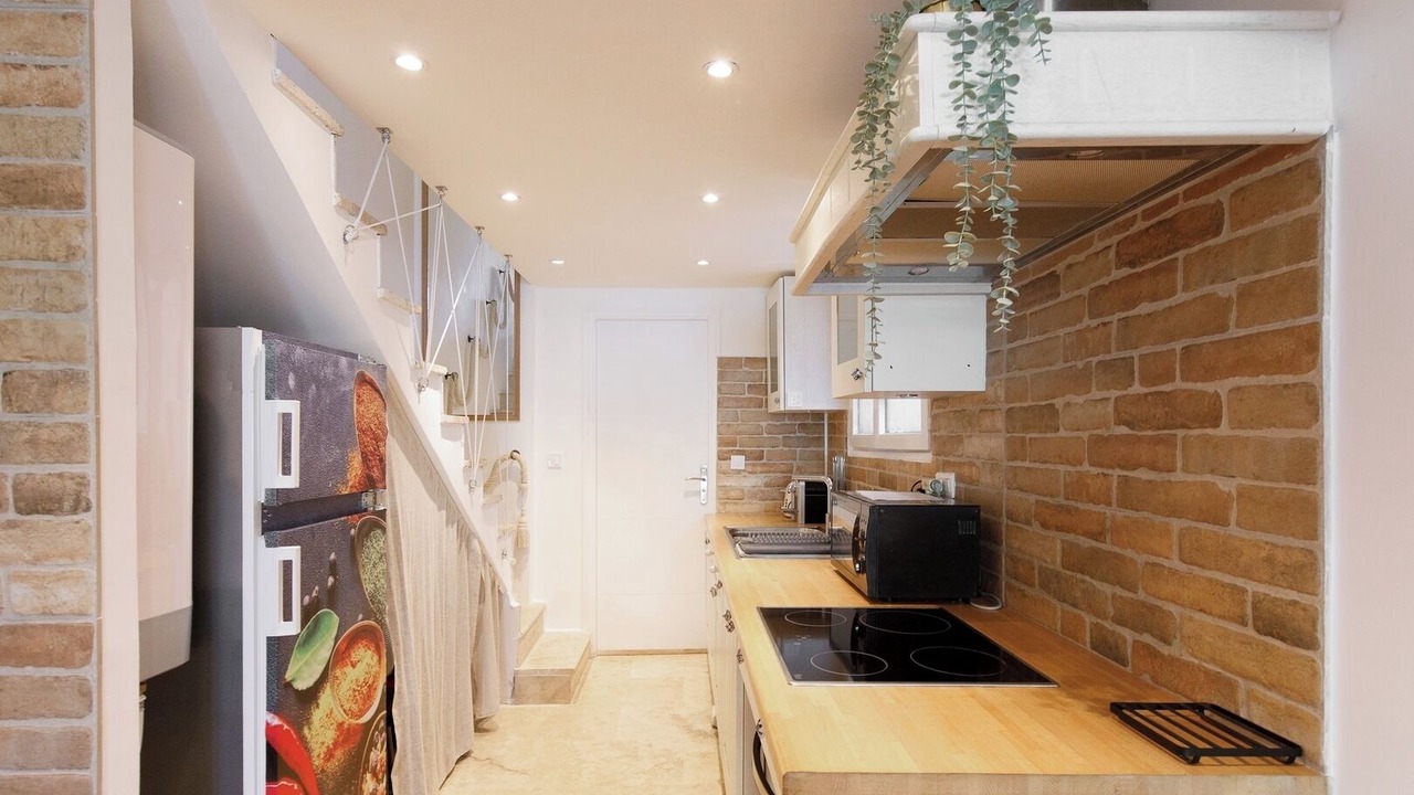 Photo of Kitchen in California - Pezou