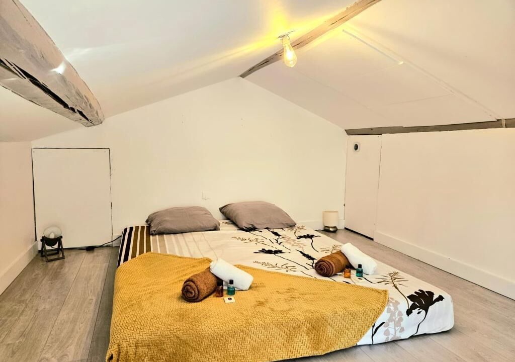 Photo of Bedroom in Nimes City Centre