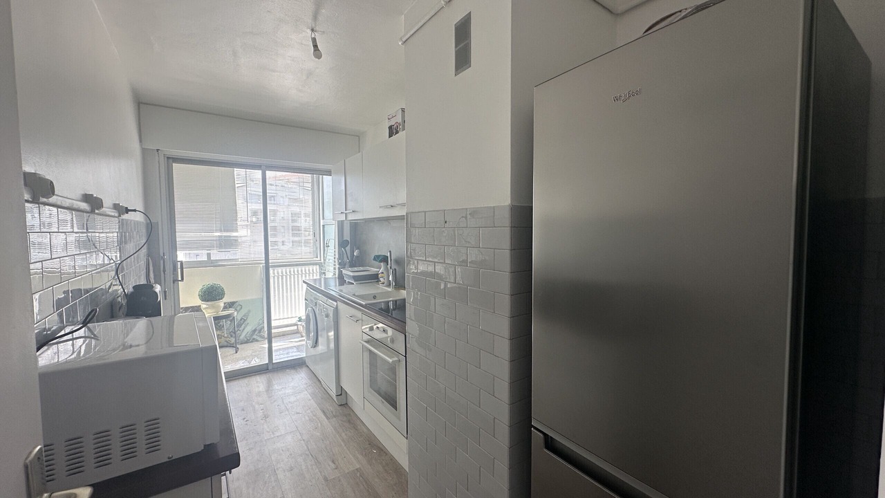 Photo of Kitchen in California - Pezou