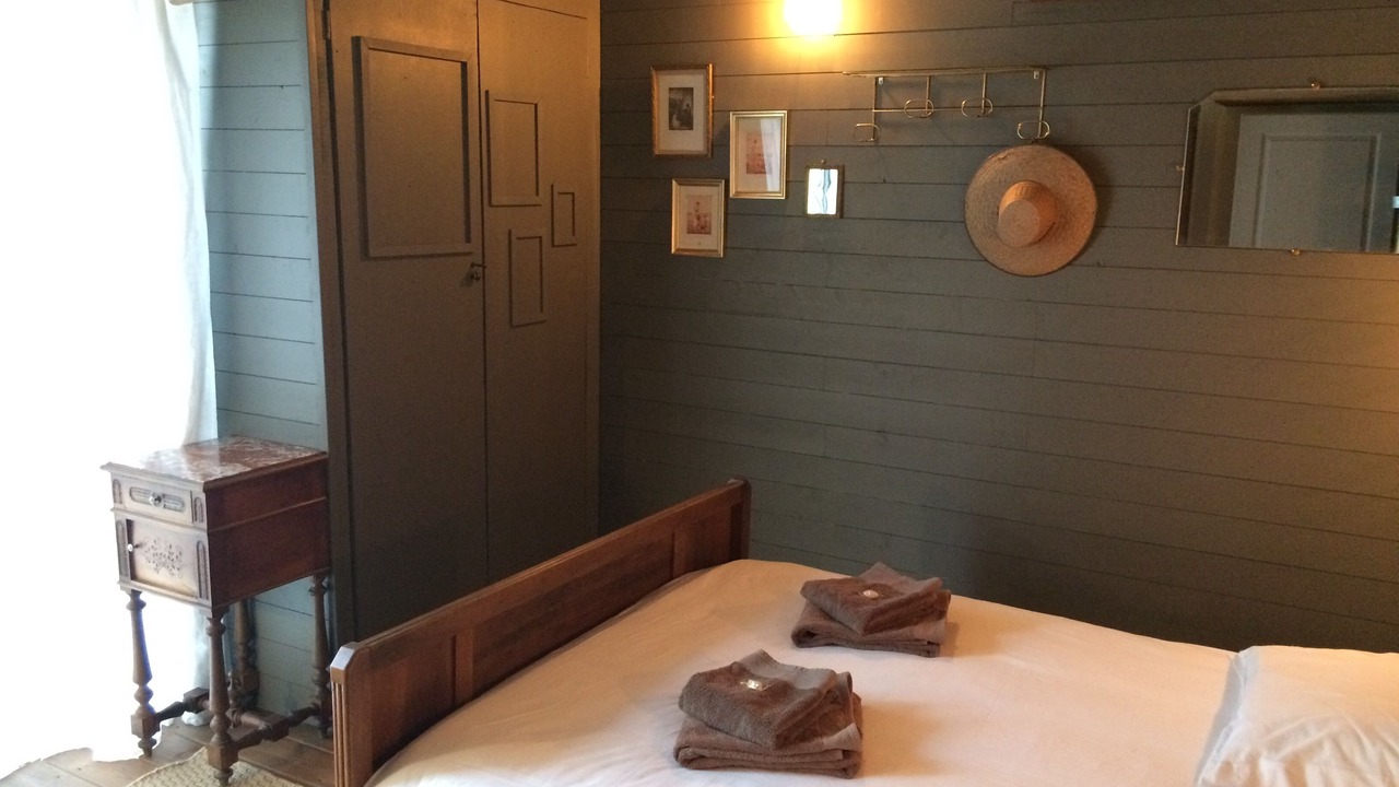 Photo of Bedroom in Lezan