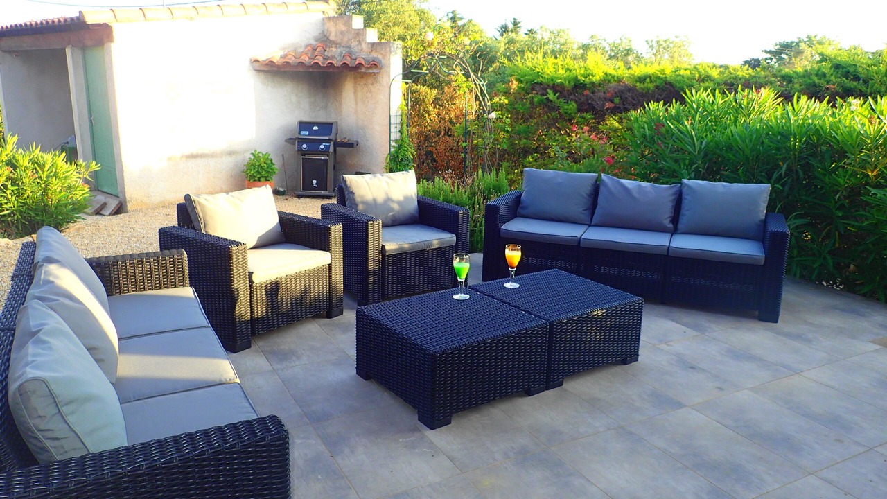 Photo of Patio Balcony in La Fare-les-Oliviers