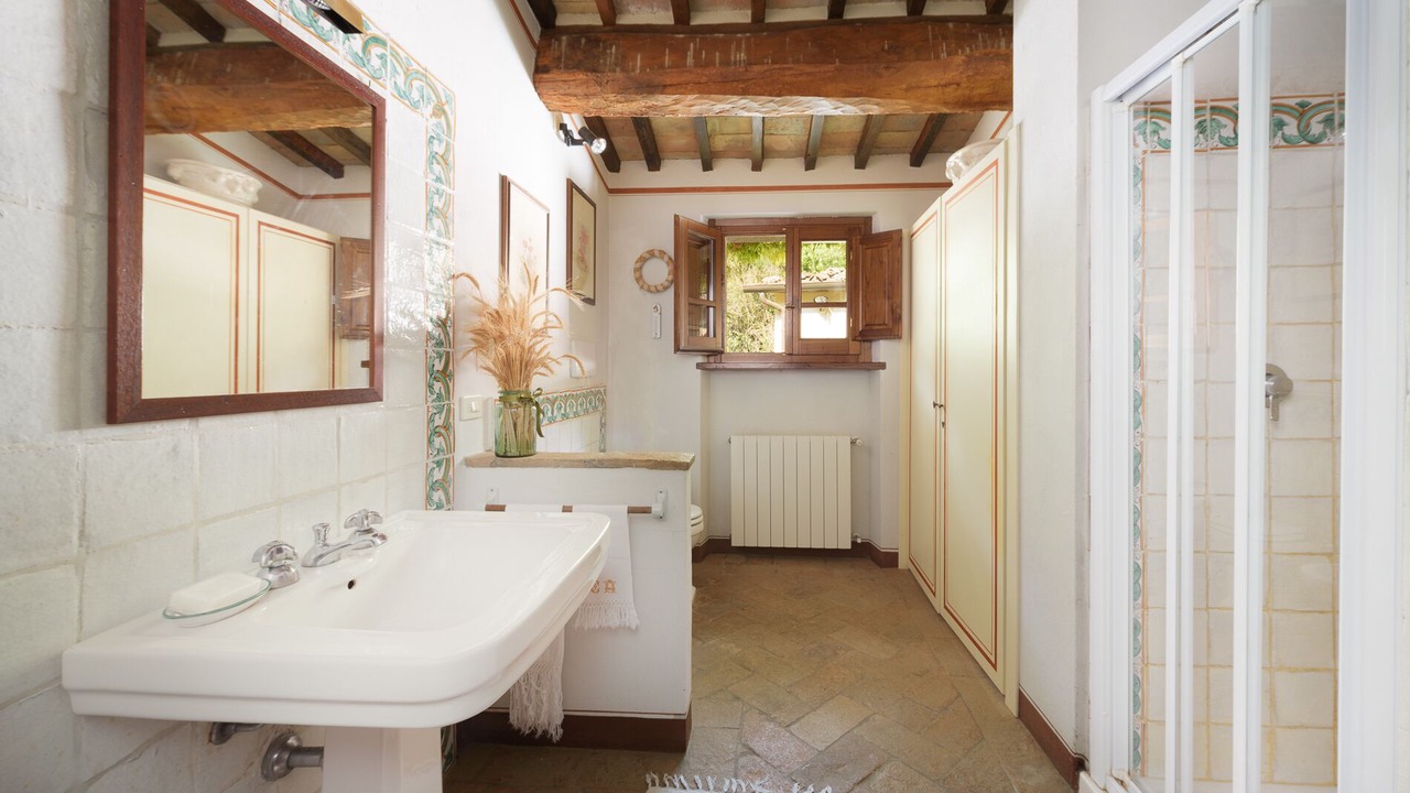 Photo of Bathroom in Cortona
