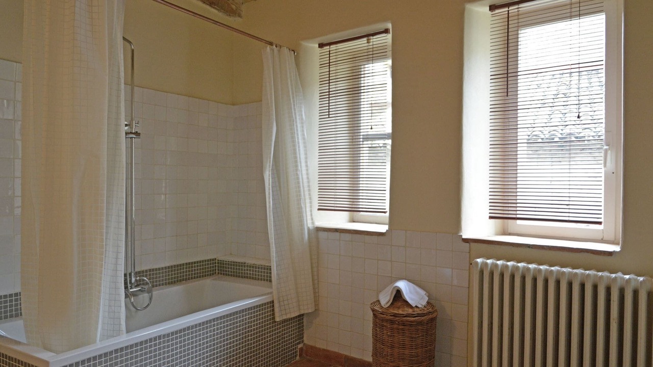 Photo of Bathroom in Saint-Cesaire-de-Gauzignan