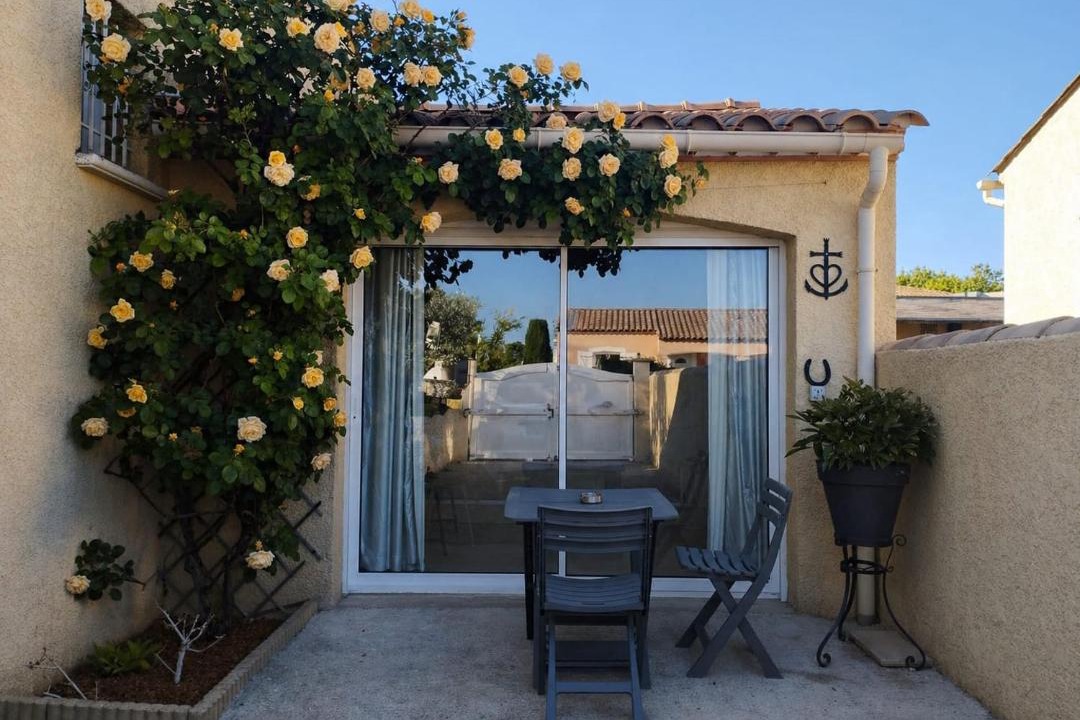 Photo of Patio Balcony in Milhaud