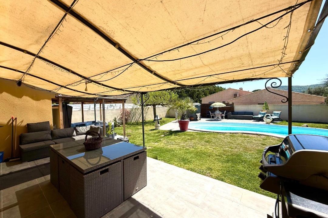 Photo of Patio Balcony in Mallemort