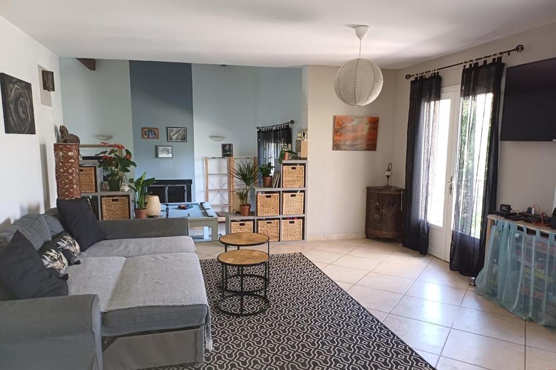 Photo of Livingroom in Vailhan