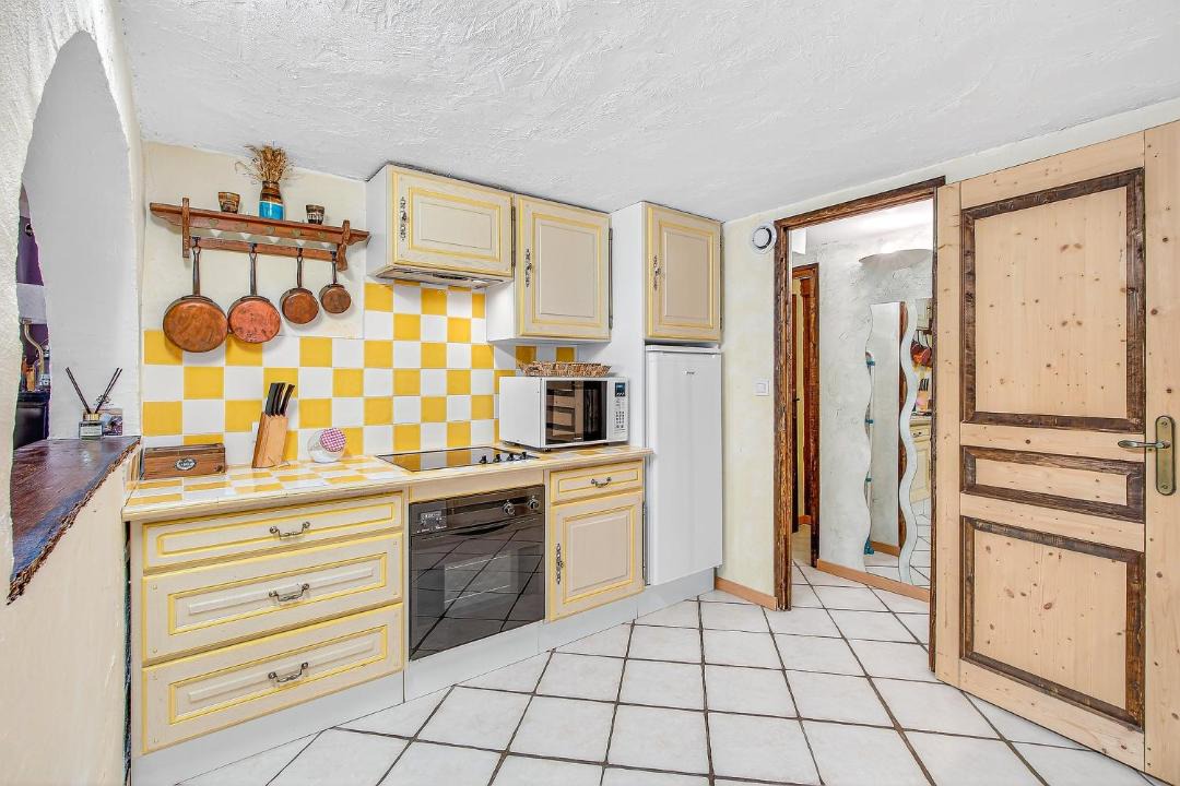 Photo of Kitchen in Beauvezer