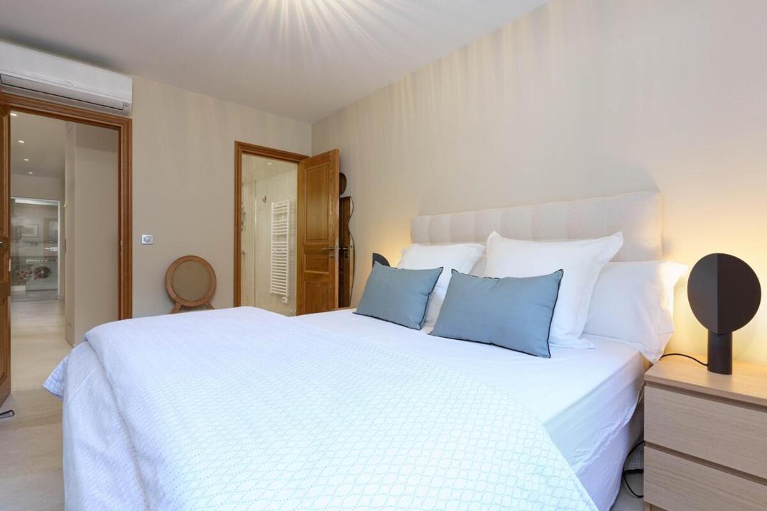 Photo of Bedroom in Vallauris