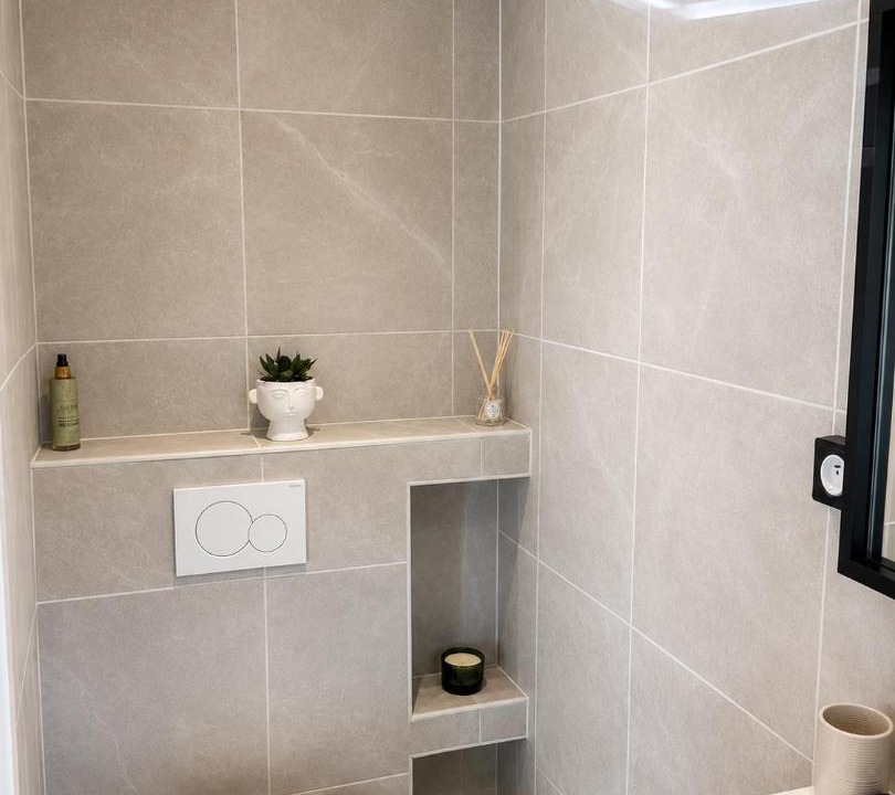 Photo of Bathroom in California - Pezou