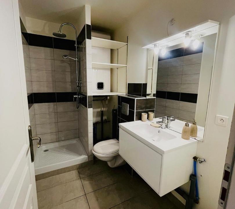 Photo of Bathroom in Gap