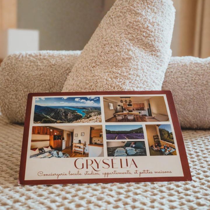 Photo of Bedroom in Greoux-les-Bains
