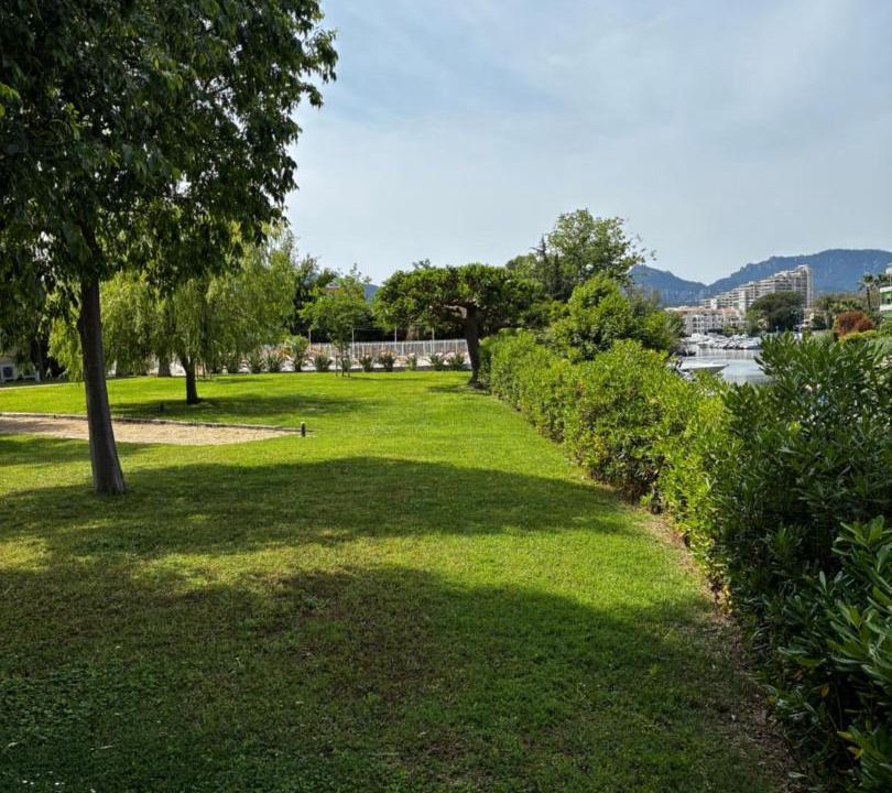 Photo of Others in Mandelieu-La-Napoule