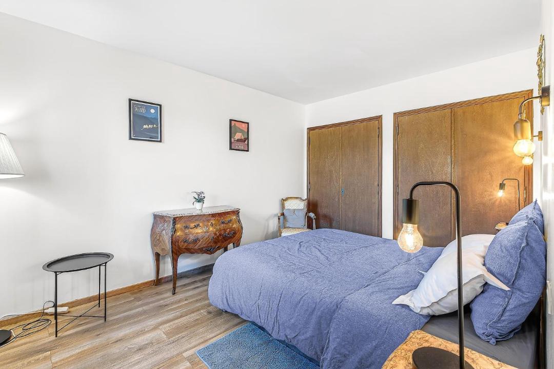 Photo of Bedroom in Gap