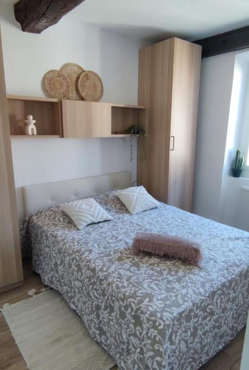 Photo of Bedroom in Contes