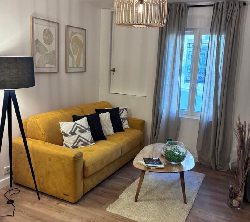 Photo of Livingroom in Lunel-Viel