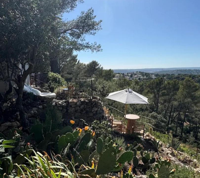 Photo of Others in Bouc-Bel-Air