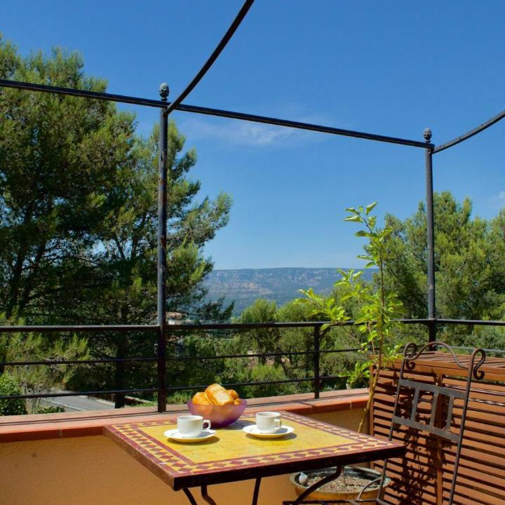 Photo of Patio Balcony in Pont Royal