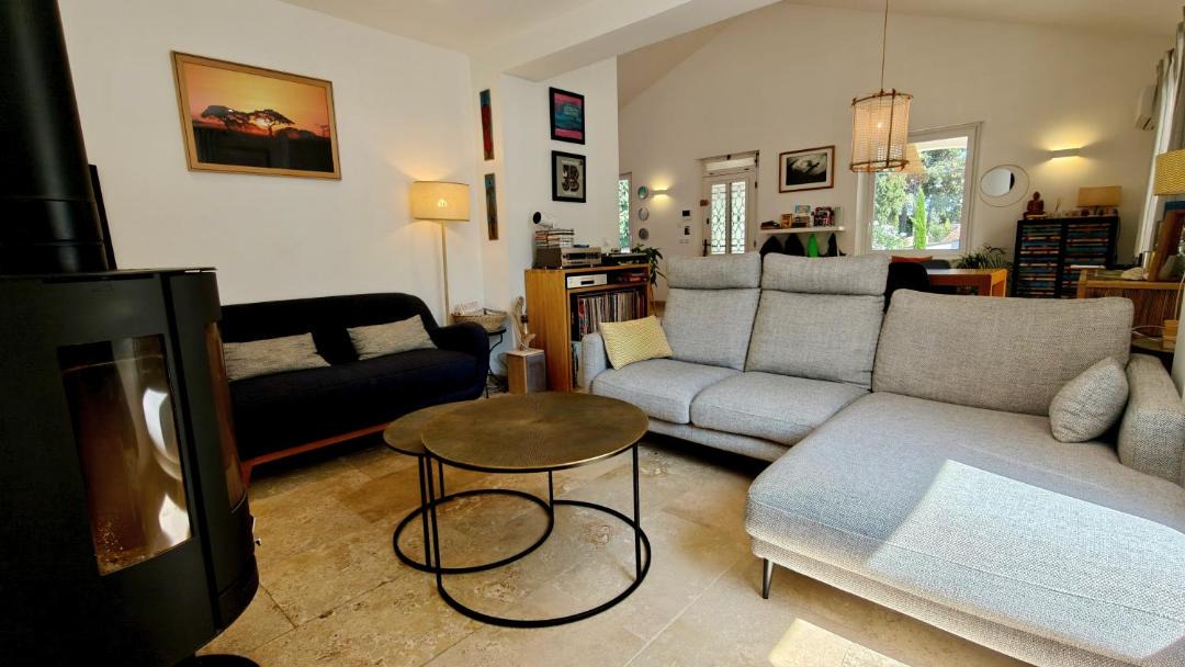Photo of Livingroom in Eguilles