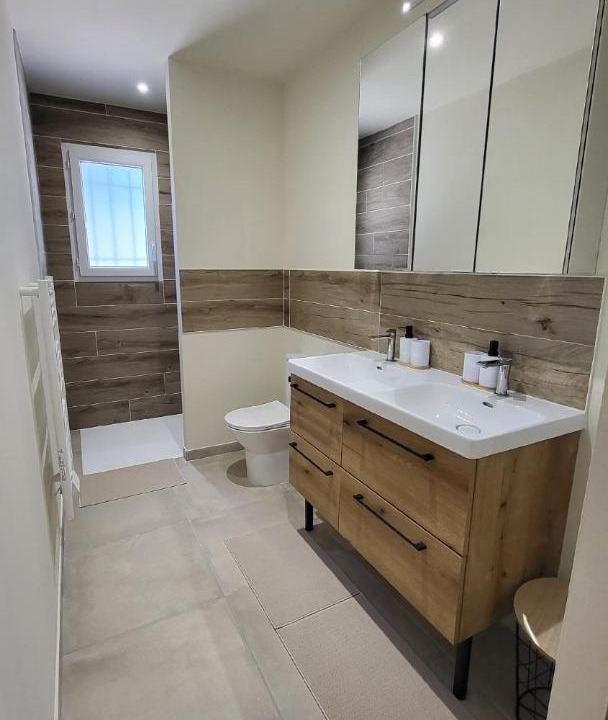 Photo of Bathroom in Capestang