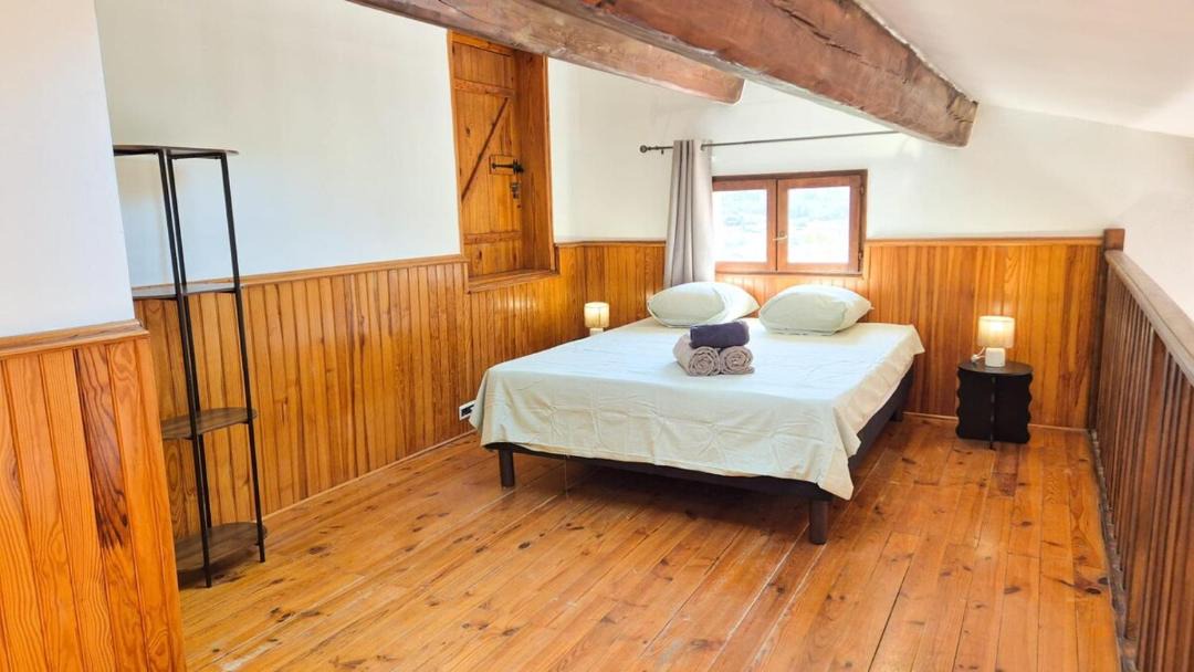 Photo of Bedroom in Contes