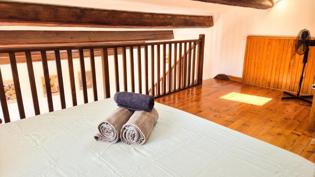 Photo of Bedroom in Contes