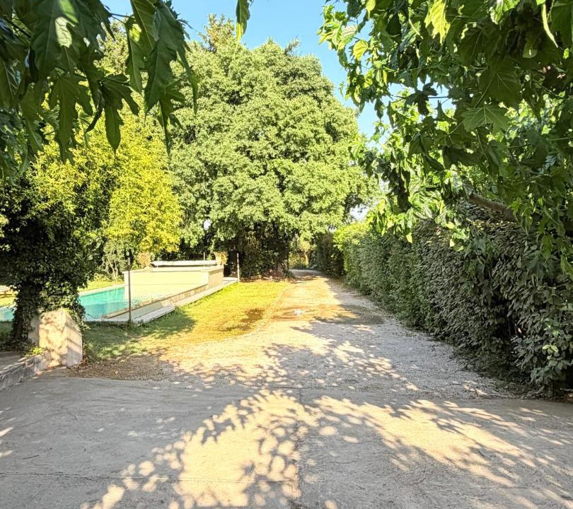 Photo of Others in Aimargues