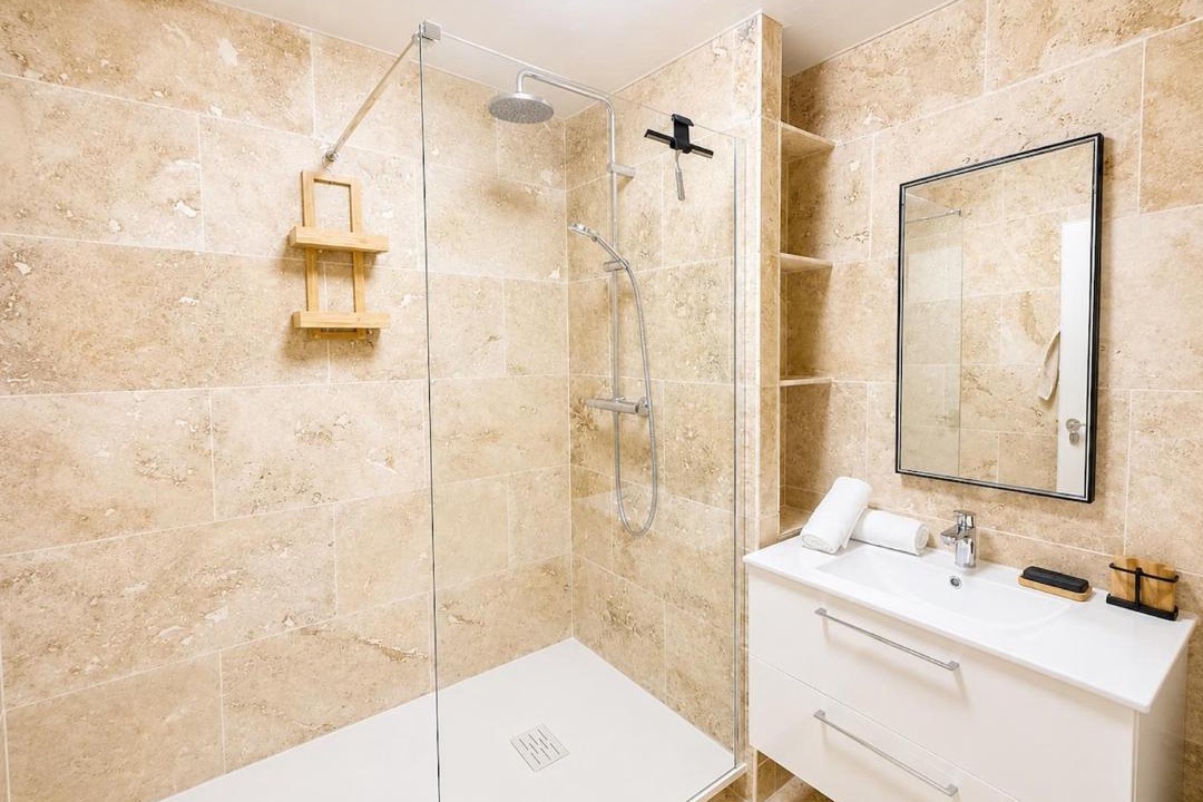 Photo of Bathroom in Port-de-Bouc