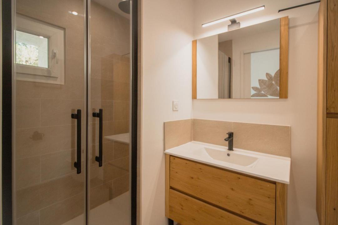 Photo of Bathroom in Bouc-Bel-Air