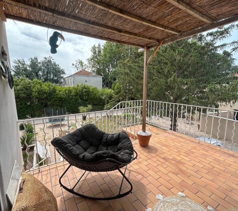 Photo of Others in Raphele-les-Arles