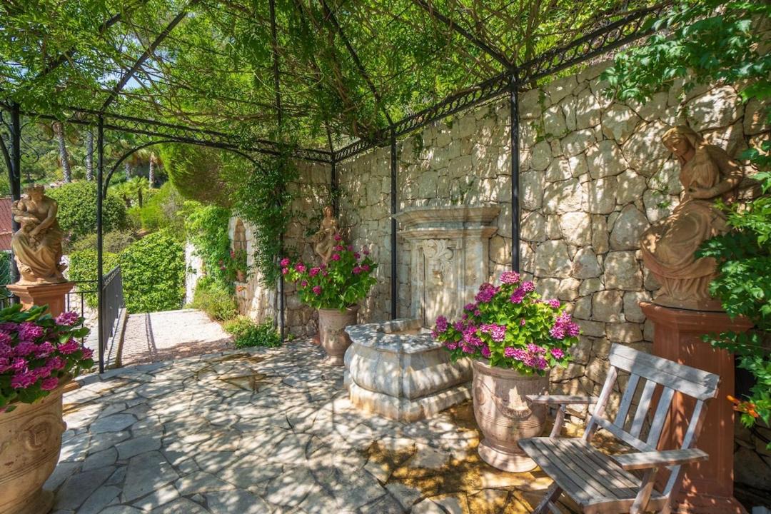 Photo of Others in Eze