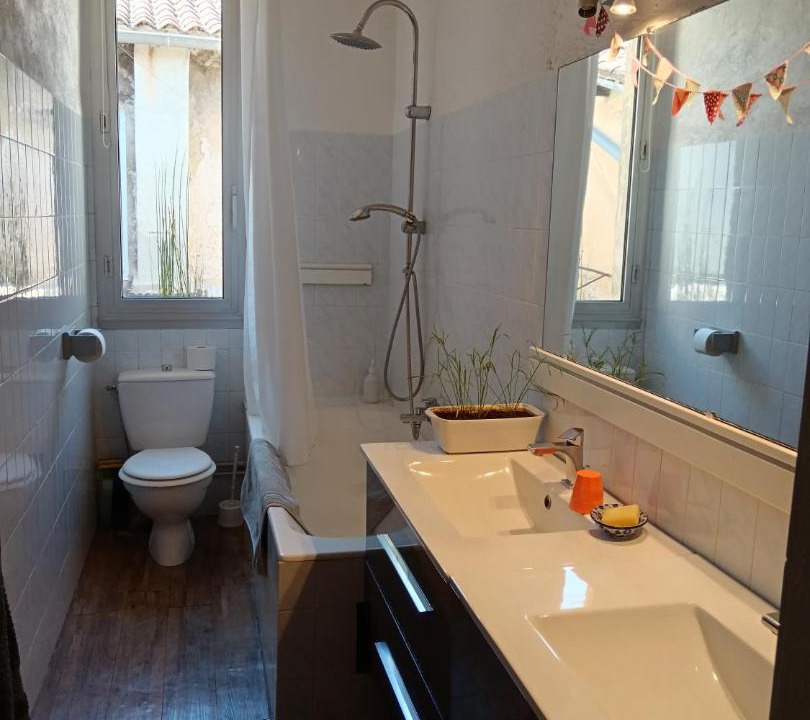 Photo of Bathroom in Cavaillon