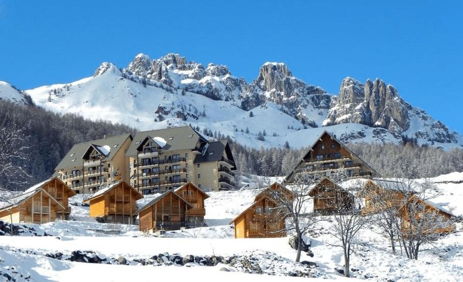 Photo of Buildings in Reallon