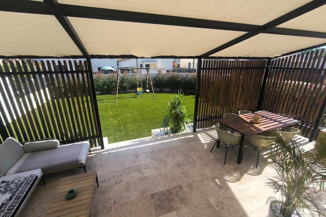 Photo of Patio Balcony in Raphele-les-Arles