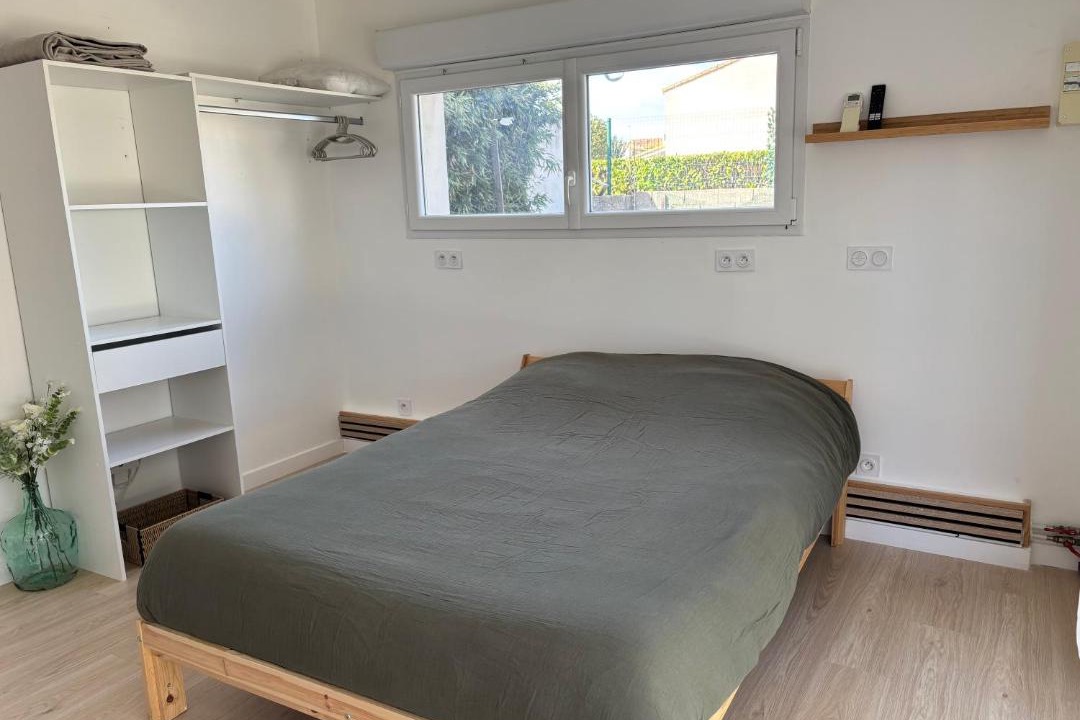 Photo of Bedroom in Lunel-Viel