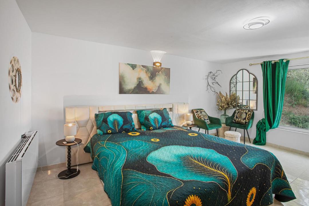 Photo of Bedroom in Montferrat