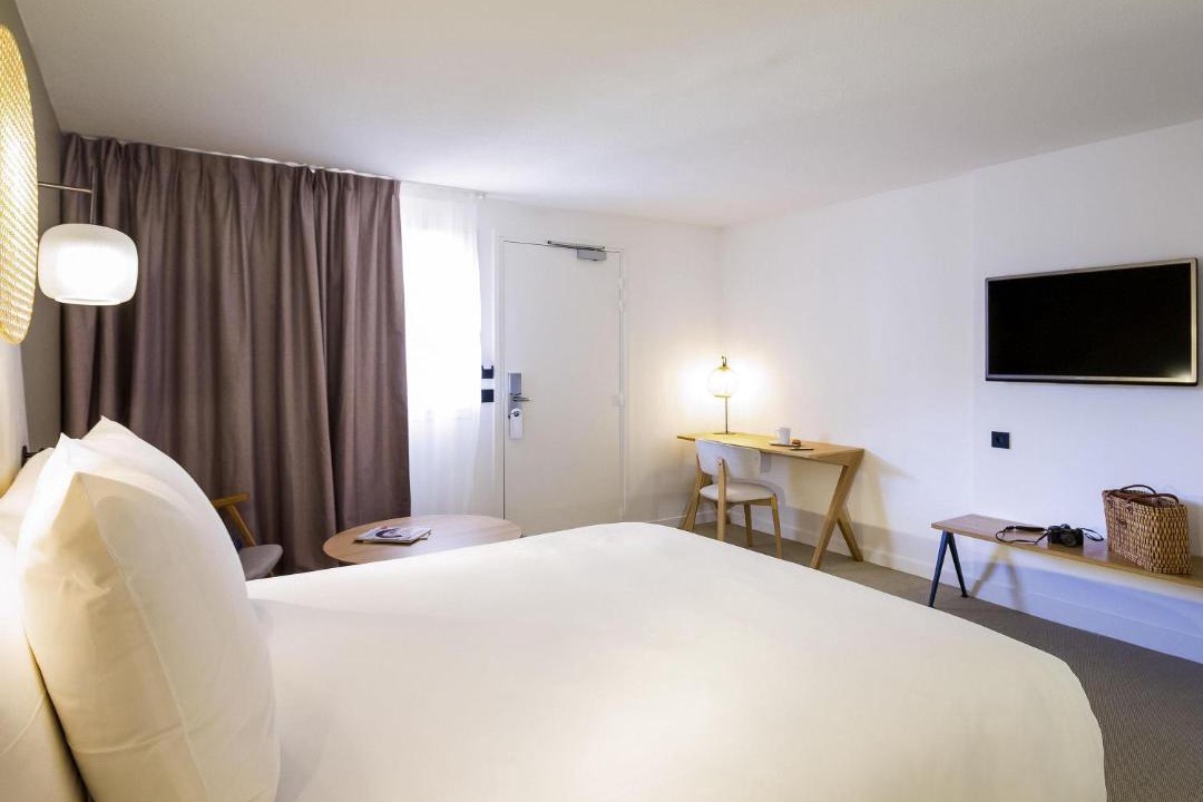 Photo of Bedroom in Mandelieu-La-Napoule