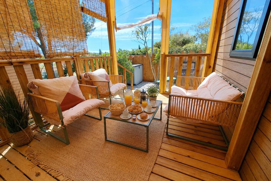 Photo of Patio Balcony in La Crau