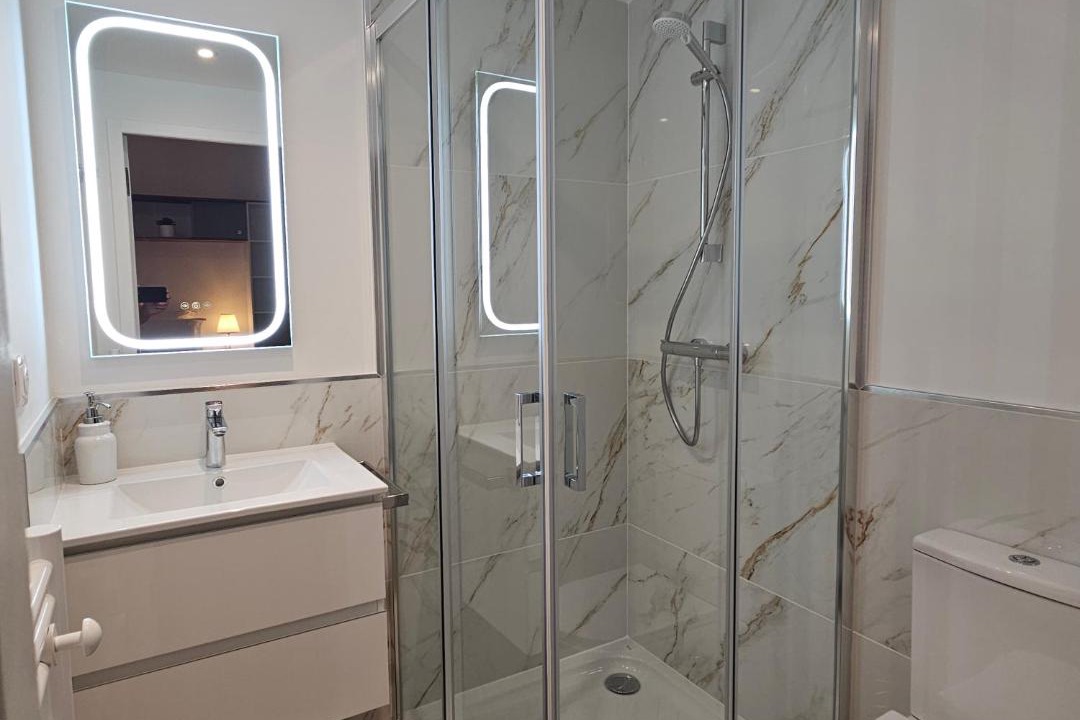 Photo of Bathroom in Salon-de-Provence