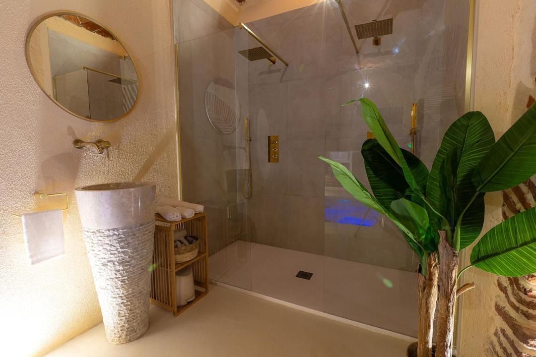 Photo of Bathroom in Pia