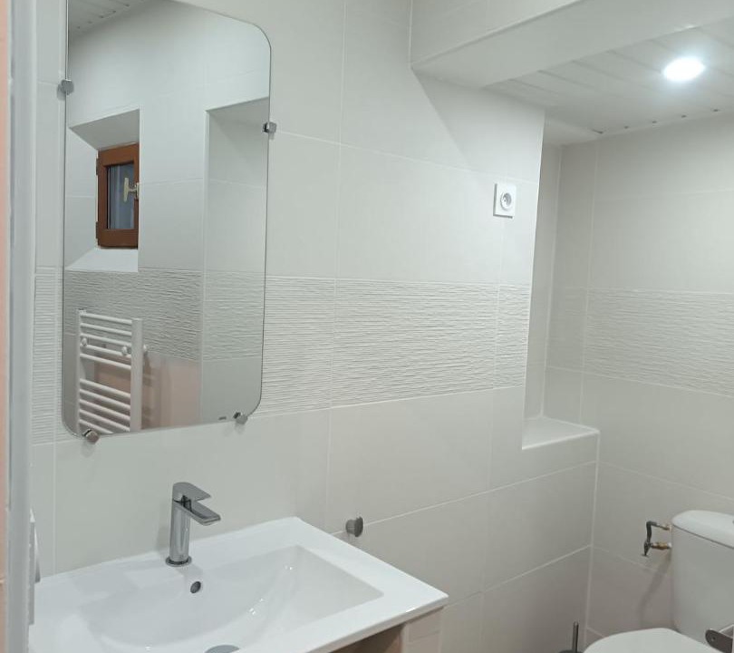 Photo of Bathroom in Port-Saint-Louis-du-Rhone